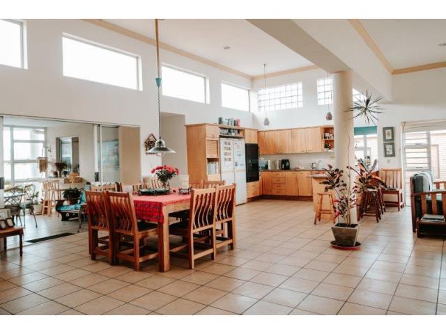 5 Bedroom Property for Sale in Stilbaai Wes Western Cape